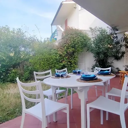 Bellissimo Trilocale Con Giardino E 2 Bagni Cod 507 펜션